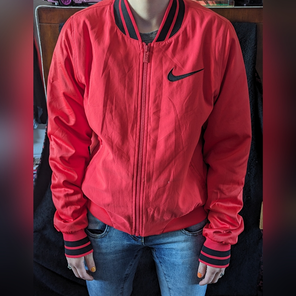 Size M Nike jacket